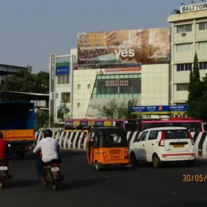 saidapet-hoarding-day-view